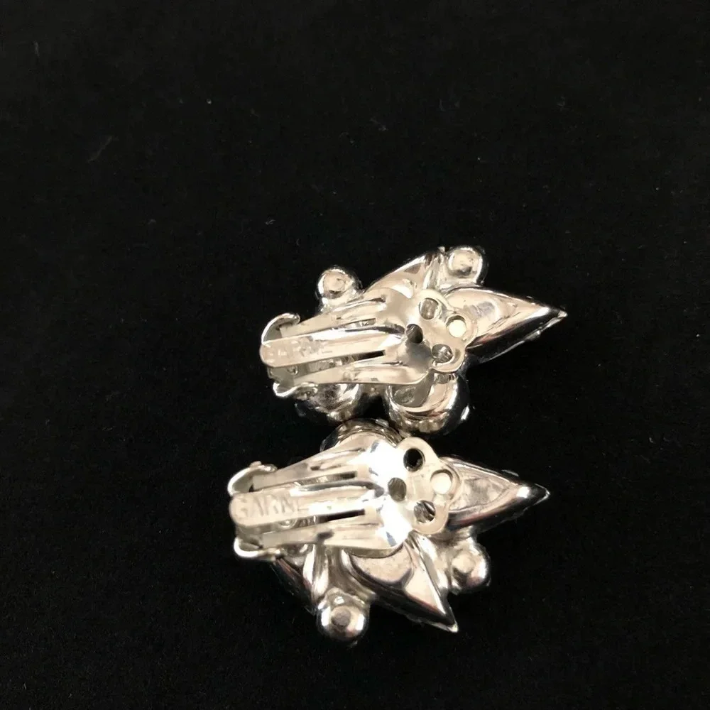 Vintage Garne Gray Pink Rhinestone Clip Earrings‎